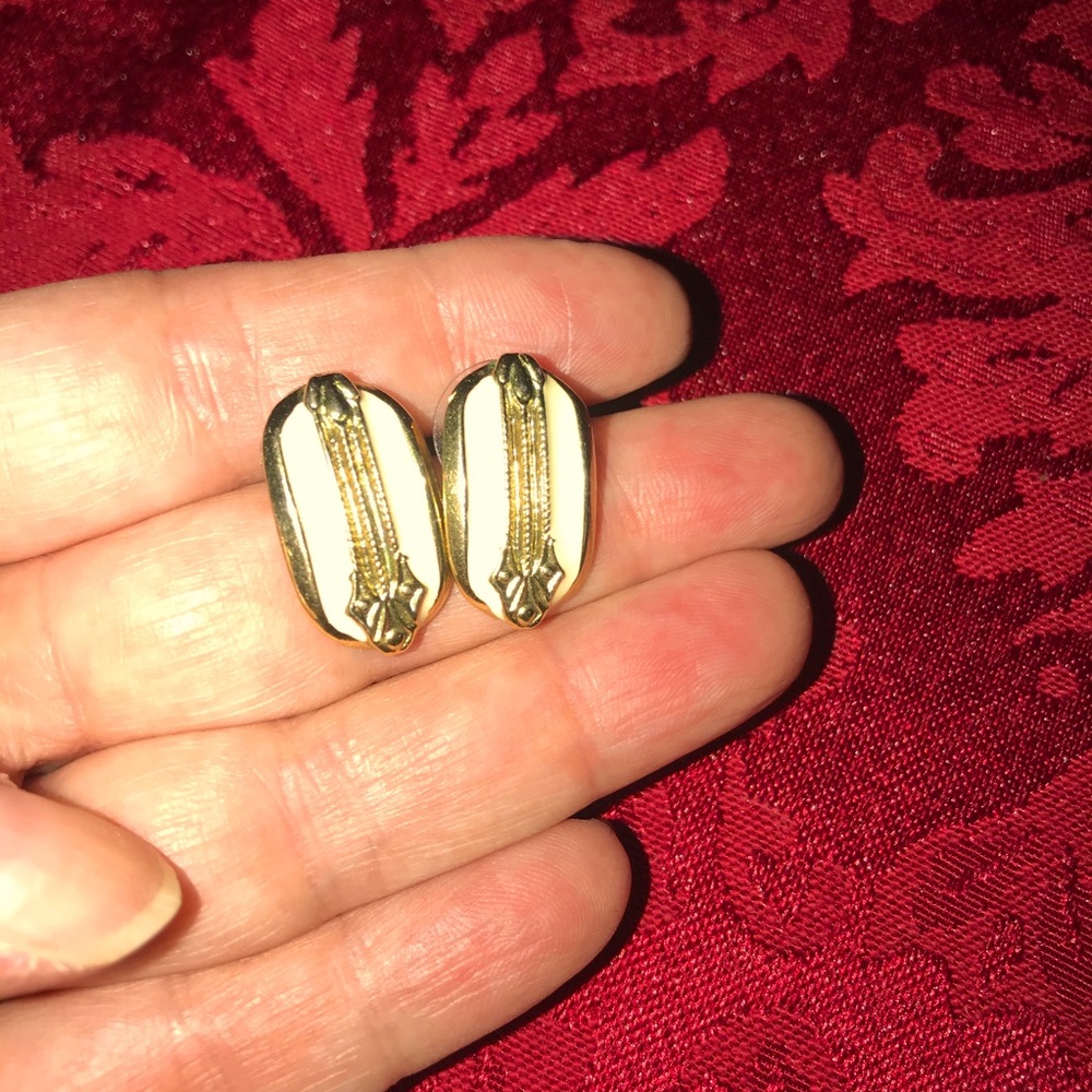 Allison Reed gold & cream enamel earrings